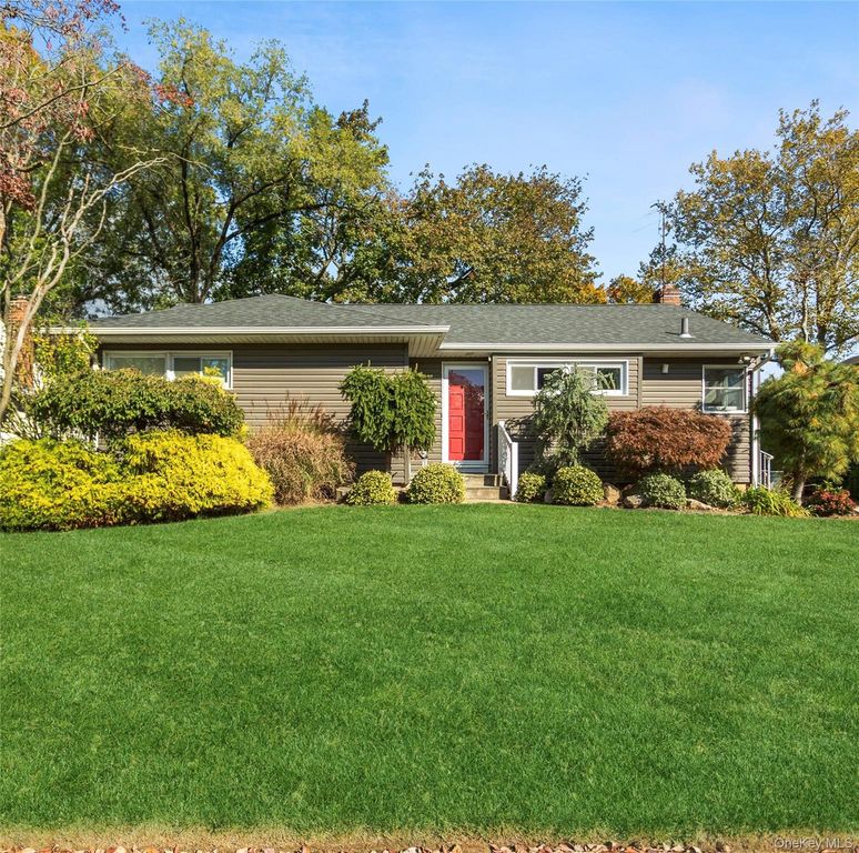 437 Cedar Lane, East Meadow, NY 11554