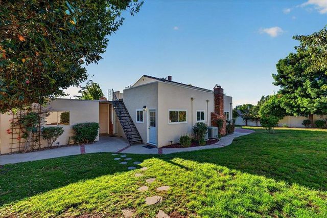 398 Crest Drive, San Jose, CA 95127