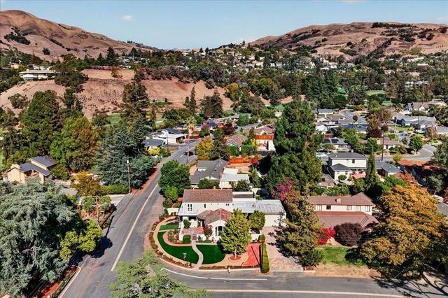 398 Crest Drive, San Jose, CA 95127