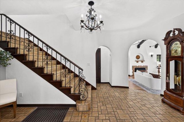 398 Crest Drive, San Jose, CA 95127