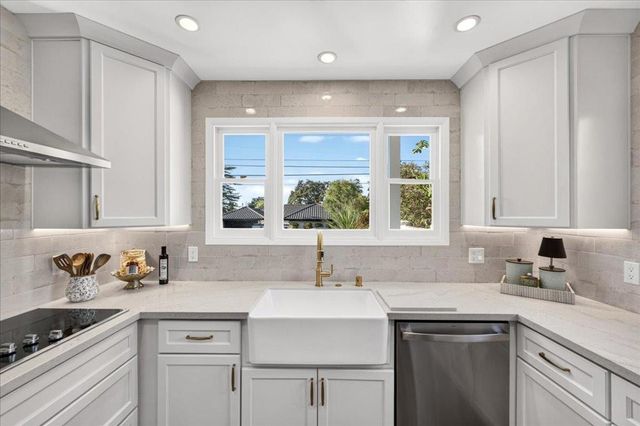 398 Crest Drive, San Jose, CA 95127