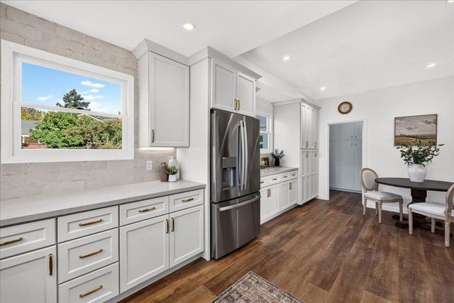 398 Crest Drive, San Jose, CA 95127