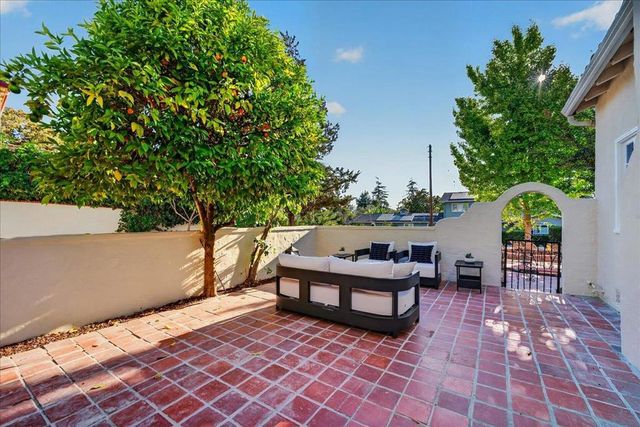 398 Crest Drive, San Jose, CA 95127