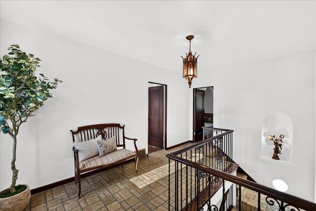 398 Crest Drive, San Jose, CA 95127