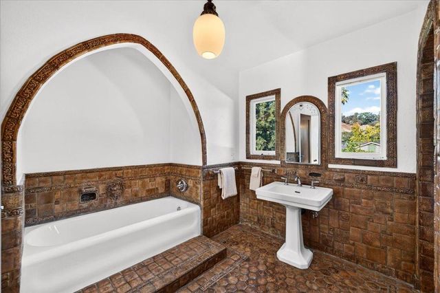 398 Crest Drive, San Jose, CA 95127