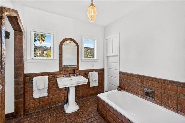 398 Crest Drive, San Jose, CA 95127