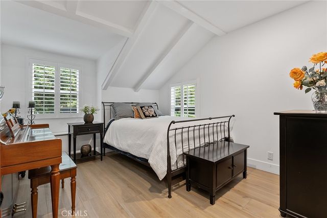 5953 Lubao Avenue, Woodland Hills, CA 91367
