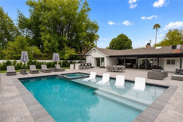 5953 Lubao Avenue, Woodland Hills, CA 91367