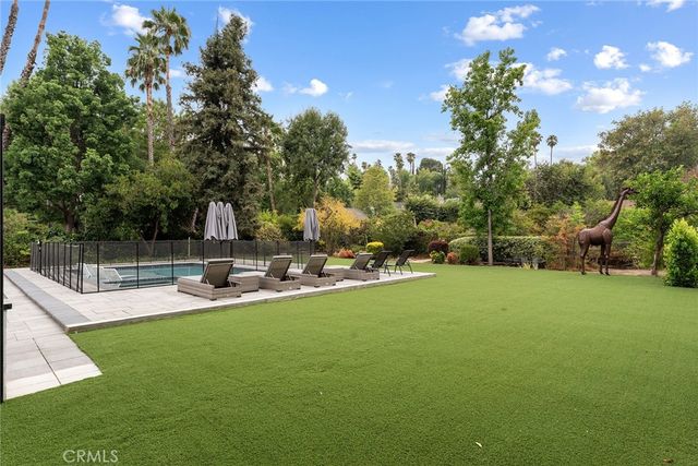5953 Lubao Avenue, Woodland Hills, CA 91367