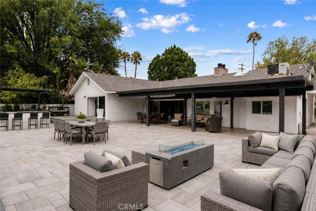 5953 Lubao Avenue, Woodland Hills, CA 91367