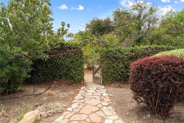 5953 Lubao Avenue, Woodland Hills, CA 91367