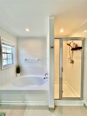 16112 LONEOAK VIEW DRIVE, Lithia, FL 33547
