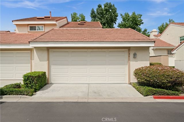 34 Oxford 36, Irvine, CA 92612