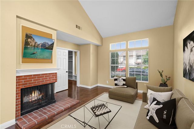 34 Oxford 36, Irvine, CA 92612