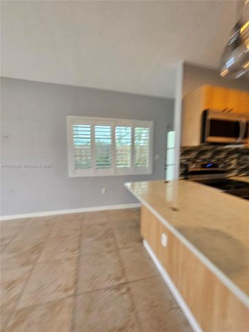 6905 Bay Dr 16, Miami Beach, FL 33141