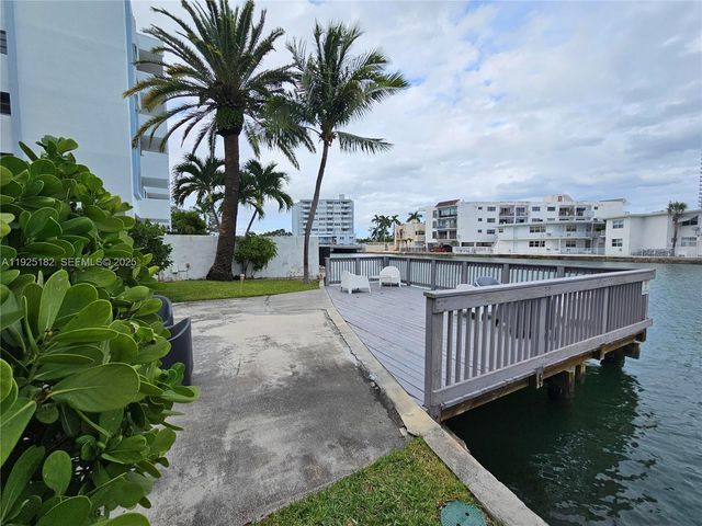 6905 Bay Dr 16, Miami Beach, FL 33141