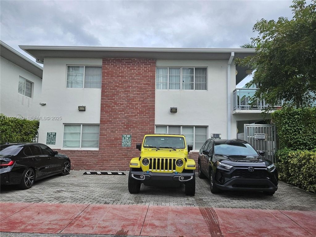 6905 Bay Dr 16, Miami Beach, FL 33141