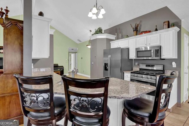 6082 Hillsdale Circle, Flowery Branch, GA 30542