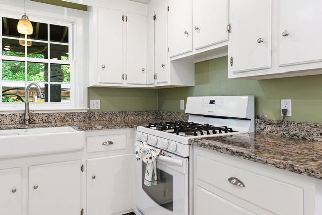 224 S Bennington Road, Bennington, NH 03442