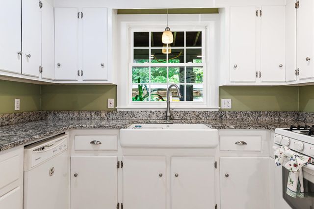 224 S Bennington Road, Bennington, NH 03442