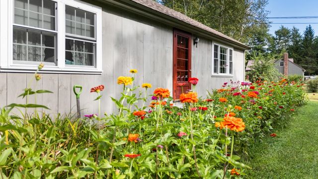 224 S Bennington Road, Bennington, NH 03442