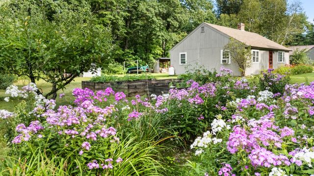224 S Bennington Road, Bennington, NH 03442