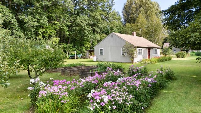 224 S Bennington Road, Bennington, NH 03442
