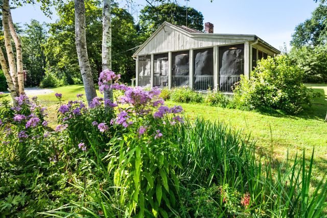 224 S Bennington Road, Bennington, NH 03442