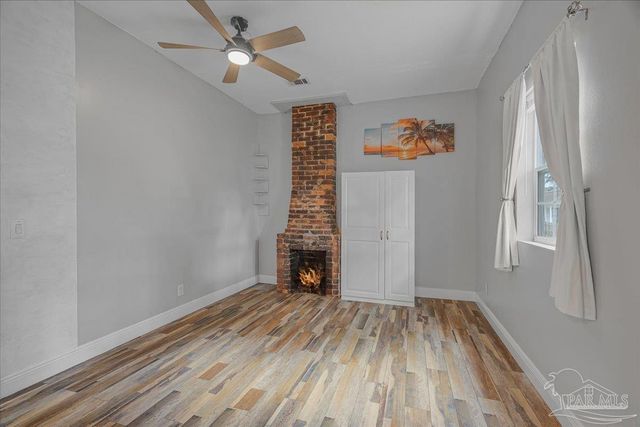 911 N Davis Hwy, Pensacola, FL 32501