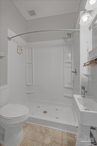 911 N Davis Hwy, Pensacola, FL 32501