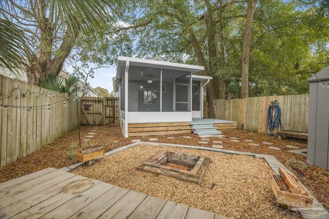 911 N Davis Hwy, Pensacola, FL 32501