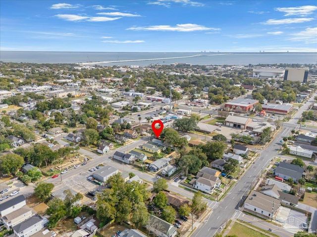 911 N Davis Hwy, Pensacola, FL 32501