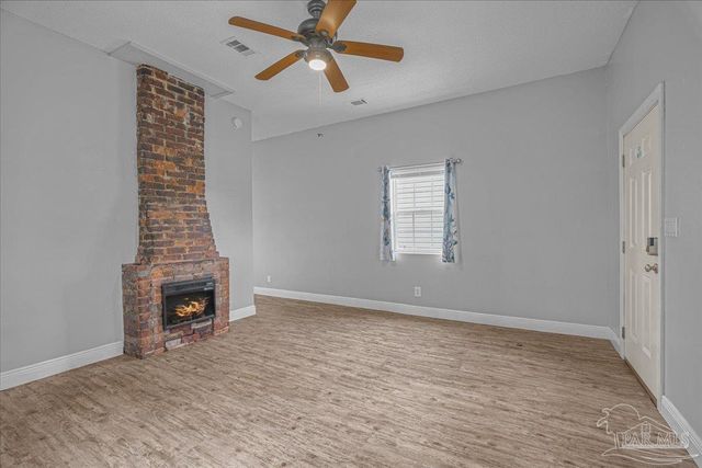 911 N Davis Hwy, Pensacola, FL 32501