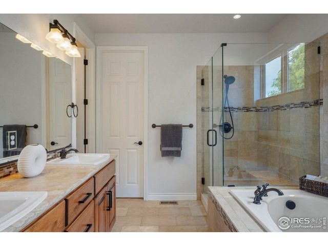 2353 S Juniper Way, Lakewood, CO 80228