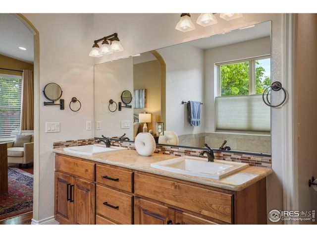 2353 S Juniper Way, Lakewood, CO 80228