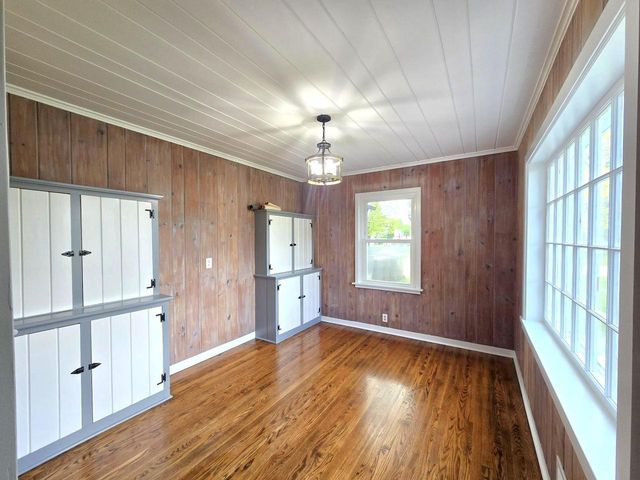 1705 S Calhoun ROAD, New Berlin, WI 53151