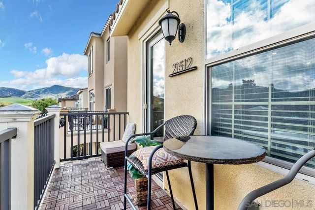 21512 Harmony Village Drive, Escondido, CA 92029