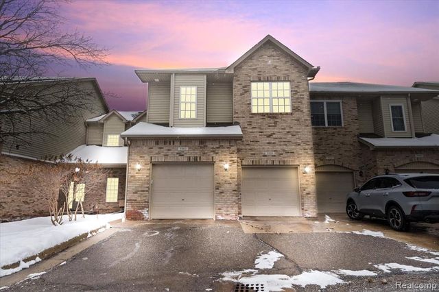 5901 High Point Court, Brighton, MI 48116