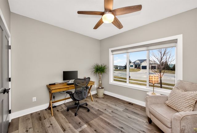 909 NW Mils Court, Ankeny, IA 50023