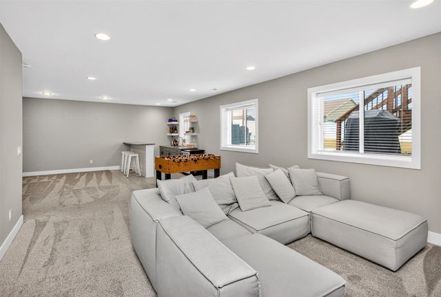 909 NW Mils Court, Ankeny, IA 50023