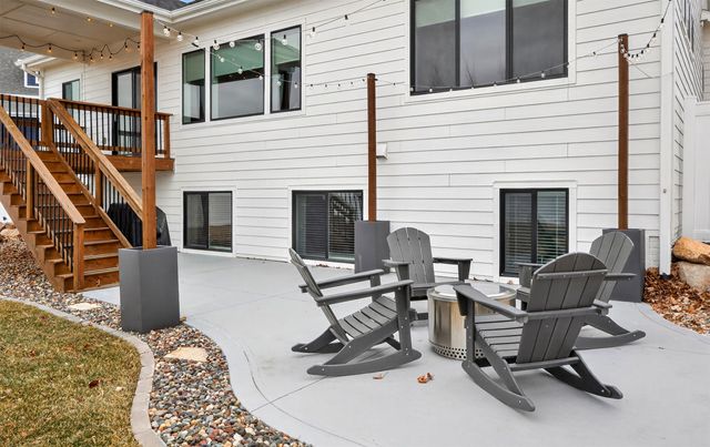 909 NW Mils Court, Ankeny, IA 50023