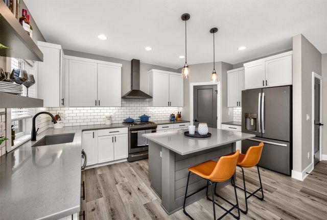 909 NW Mils Court, Ankeny, IA 50023