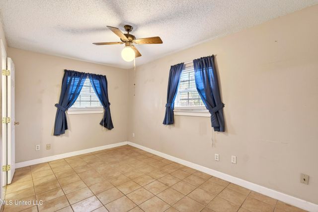 1717 Cherokee Drive, Pascagoula, MS 39581