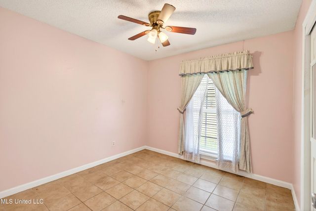 1717 Cherokee Drive, Pascagoula, MS 39581