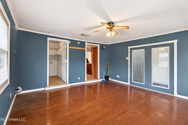 1717 Cherokee Drive, Pascagoula, MS 39581