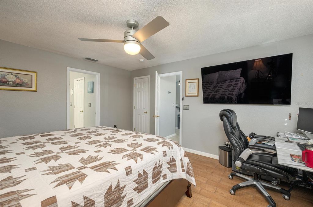 Image 14 of property listing at 1773 GREY FOX DRIVE, Lakeland, FL 33810