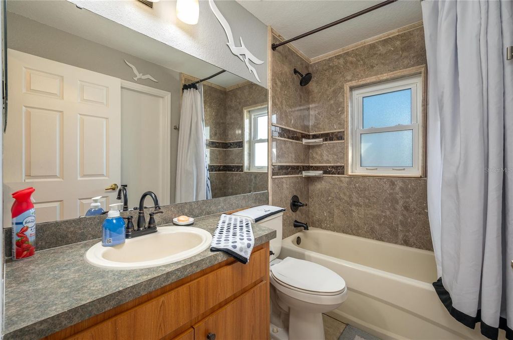 Image 21 of property listing at 1773 GREY FOX DRIVE, Lakeland, FL 33810