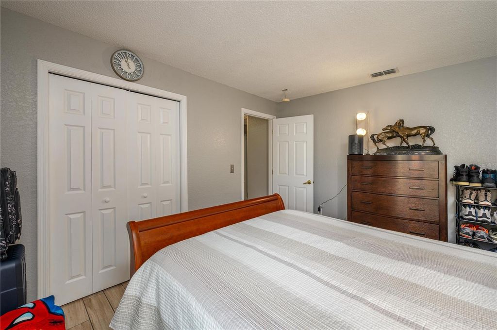 Image 23 of property listing at 1773 GREY FOX DRIVE, Lakeland, FL 33810