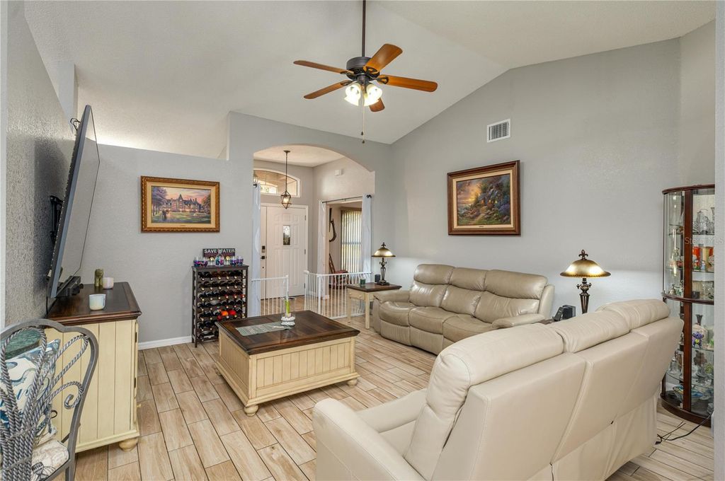 Image 7 of property listing at 1773 GREY FOX DRIVE, Lakeland, FL 33810