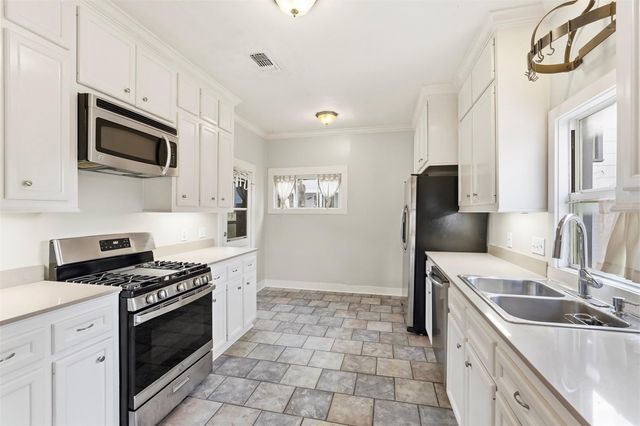 2223 Singleton Street, Houston, TX 77008